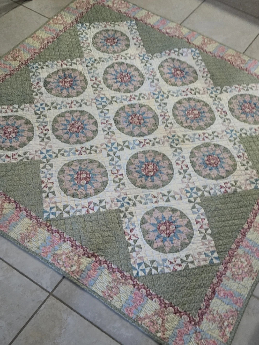 Floral Medallion Quilt - Pastel Green and Pink